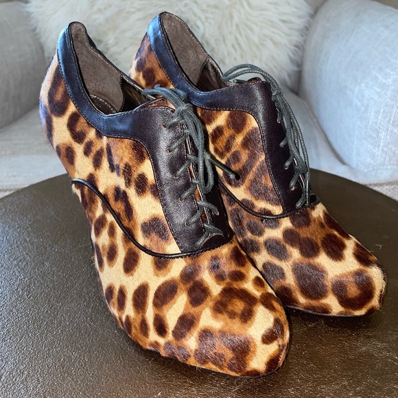 ISOLA Calf Hair & Leather Heel Bootie Heels (7) - Picture 2 of 9